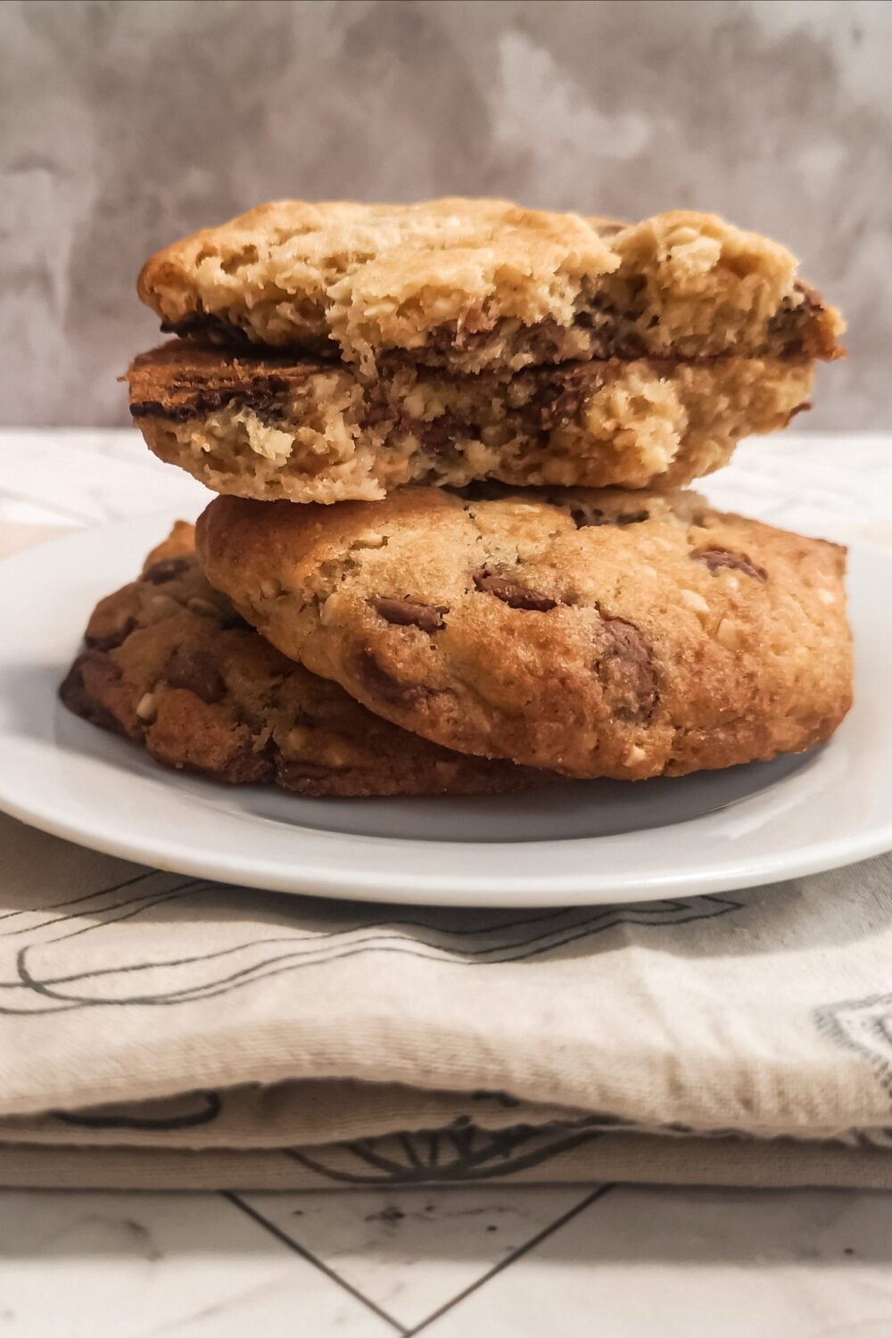 The Best Gluten Free Chocolate Chip Cookies (Levain Style)