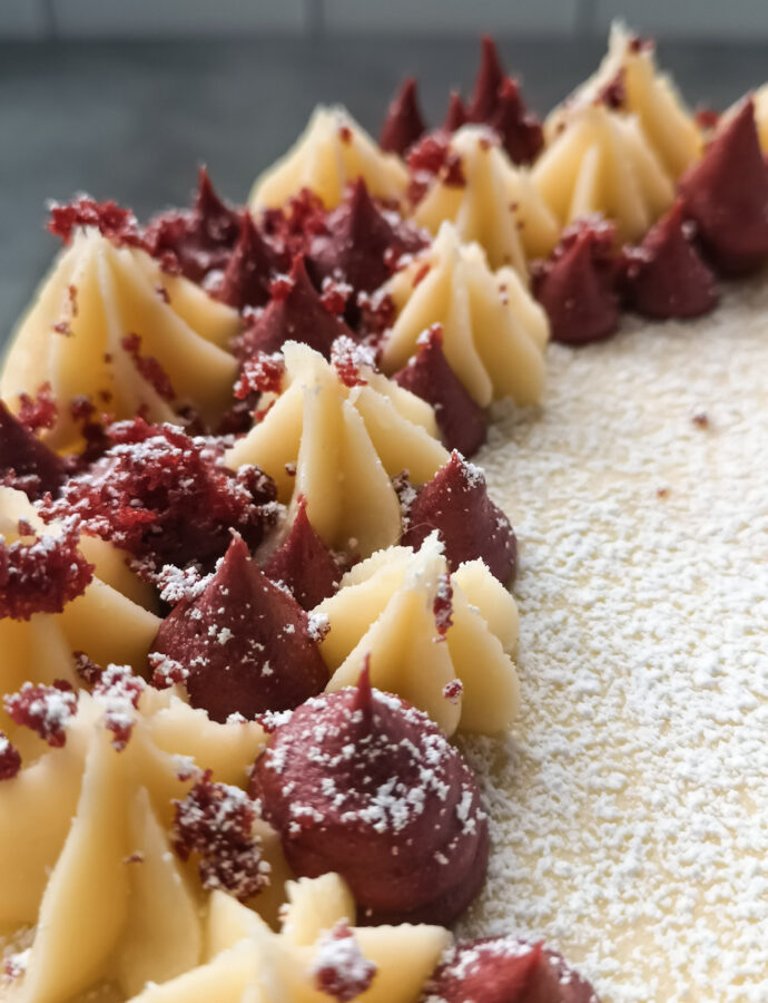 Cream Cheese Frosting (Totally pipeable!)